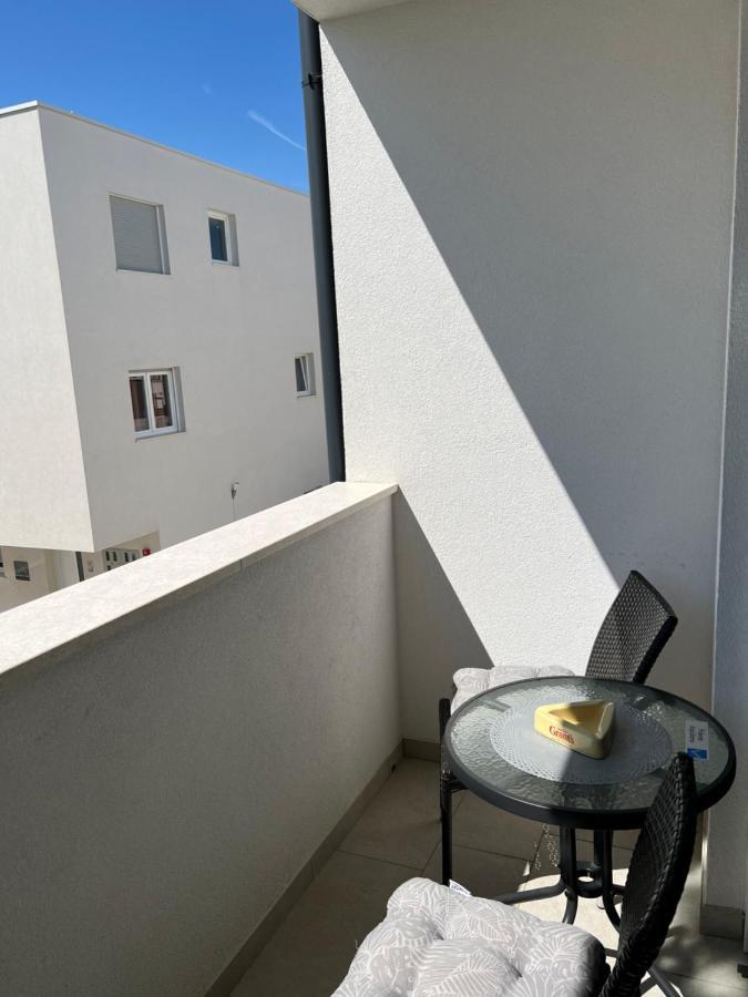 Apartment Sunrise With Private Parking プーラ エクステリア 写真