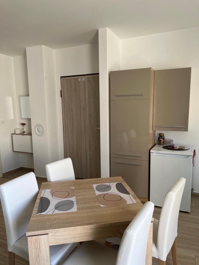 Apartment Sunrise With Private Parking プーラ エクステリア 写真