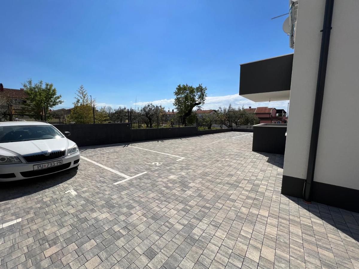 Apartment Sunrise With Private Parking プーラ エクステリア 写真