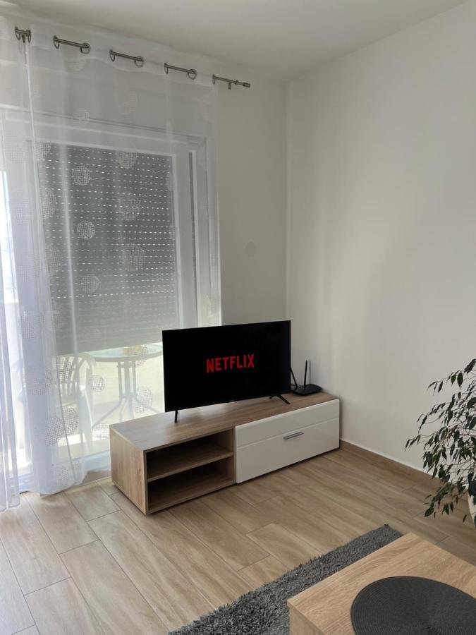 Apartment Sunrise With Private Parking プーラ エクステリア 写真